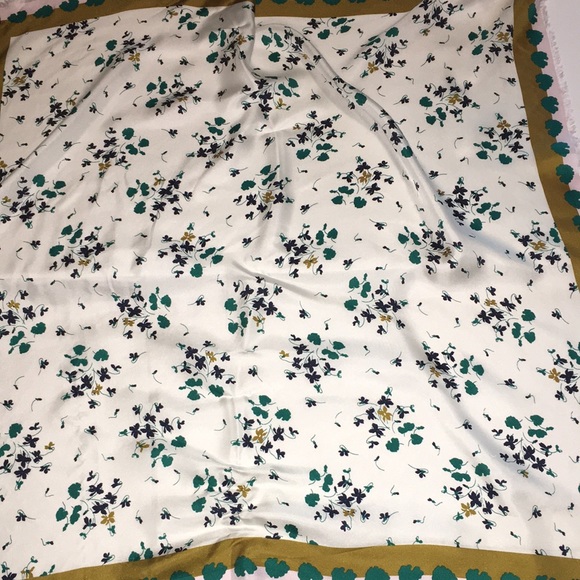 Ann Taylor 💯 silk scarf - Picture 1 of 6